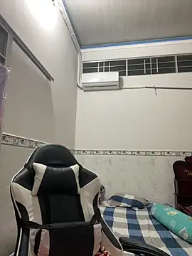 Snapshot of NDith chatting on 11/01/25, 10:23 NDith online show from 11/01/25, 10:23