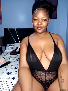 Snapshot of Cherriikenzie chatting on 12/16/25, 08:52 Cherriikenzie online show from 12/16/25, 08:52