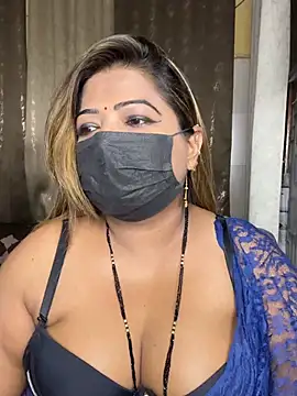 Snapshot of Oh-Monika chatting on 07/10/26, 04:42 Oh-Monika online show from 07/10/26, 04:42