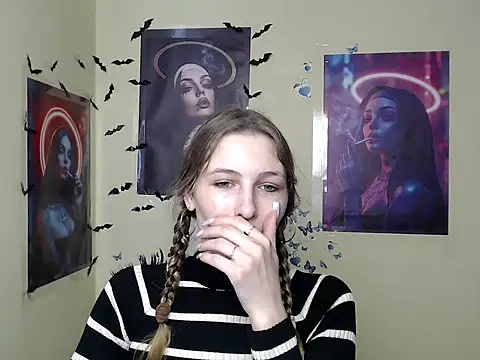 Snapshot of StrangerGi chatting on 03/19/25, 12:56 StrangerGi online show from 03/19/25, 12:56