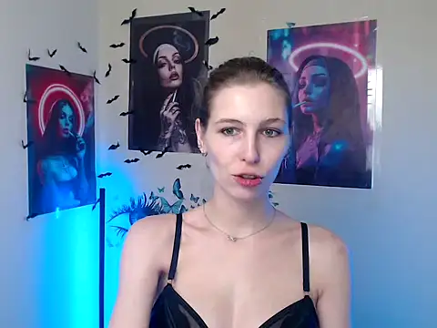 StrangerGi online show from 11/11/25, 01:00