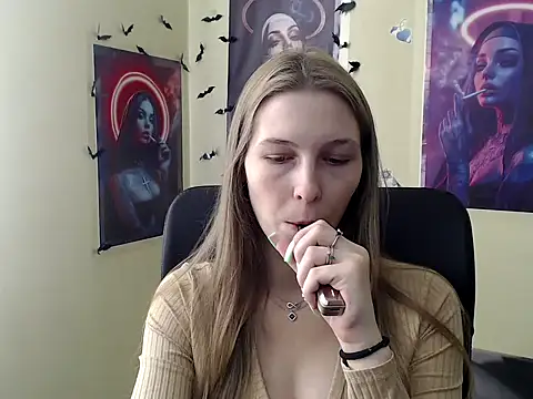 Snapshot of StrangerGi chatting on 04/16/26, 05:52 StrangerGi online show from 04/16/26, 05:52