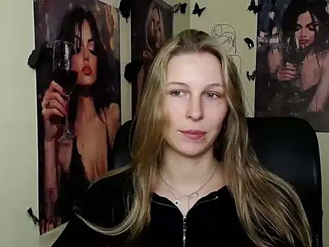 Snapshot of StrangerGi chatting on 04/23/26, 11:31 StrangerGi online show from 04/23/26, 11:31