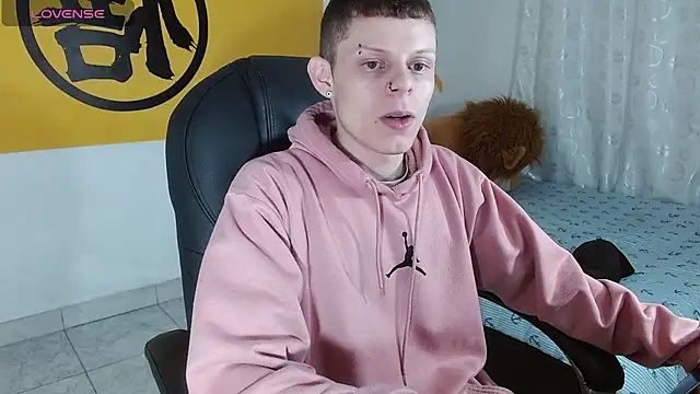 Matthew Boy  online show from 02/26/25, 04:58