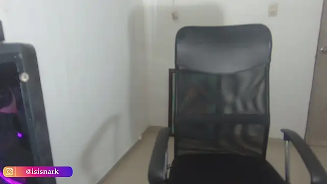 Isis69  online show from 02/25/25, 07:36