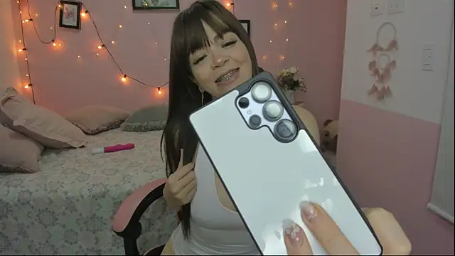 Snapshot of emilyharrix chatting on 04/05/26, 08:28 emilyharrix online show from 04/05/26, 08:28