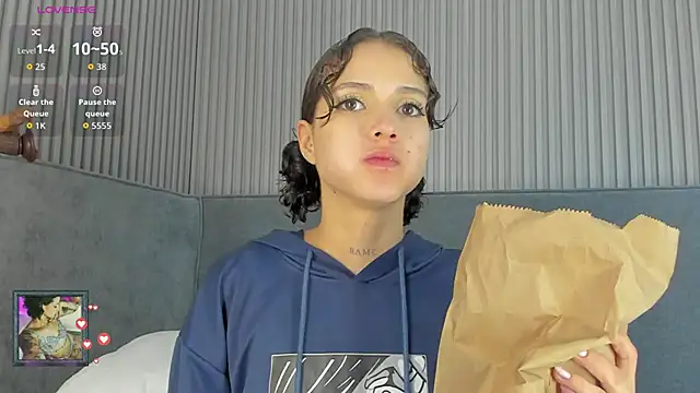 pau live online show from 09/14/25, 08:57