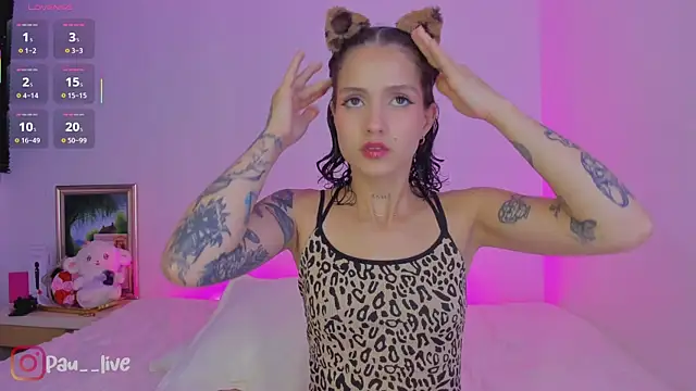 Snapshot of pau_live chatting on 12/19/25, 12:06 pau live online show from 12/19/25, 12:06