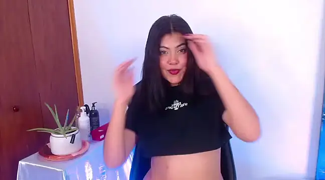 Snapshot of SusyAlvarez chatting on 02/05/25, 05:42 SusyAlvarez online show from 02/05/25, 05:42