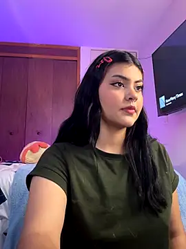 Snapshot of SusyAlvarez chatting on 10/08/25, 10:51 SusyAlvarez online show from 10/08/25, 10:51