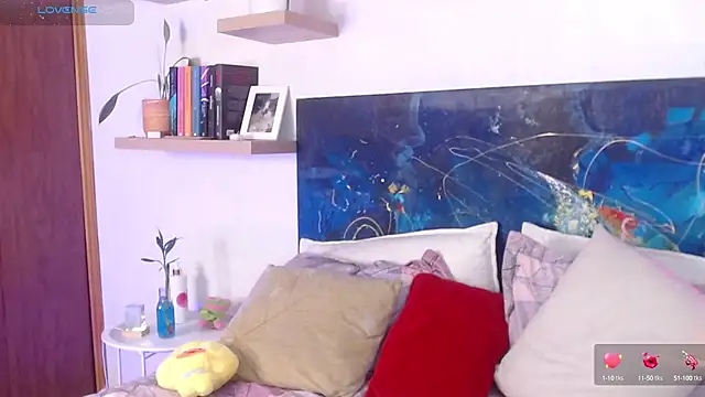 Snapshot of SusyAlvarez chatting on 10/22/25, 10:53 SusyAlvarez online show from 10/22/25, 10:53