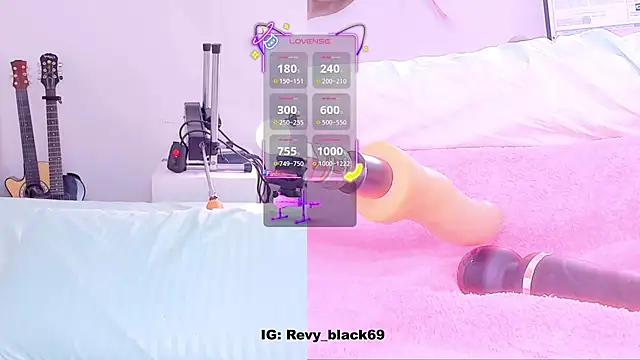 revy blacck online show from 10/21/25, 09:43