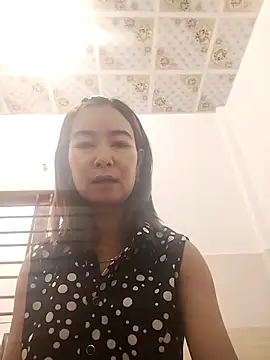 Snapshot of Sexy-ladyboobs20 chatting on 11/12/25, 02:01 Sexy-ladyboobs20 online show from 11/12/25, 02:01