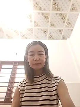 Snapshot of Sexy-ladyboobs20 chatting on 11/30/25, 01:42 Sexy-ladyboobs20 online show from 11/30/25, 01:42