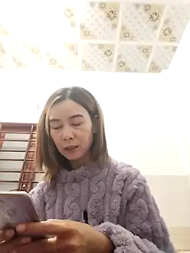 Snapshot of Sexy-ladyboobs20 chatting on 12/18/25, 11:38 Sexy-ladyboobs20 online show from 12/18/25, 11:38