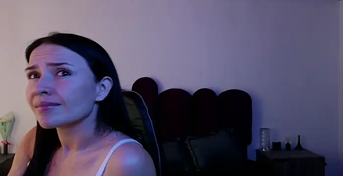 Snapshot of cristal_hilton_10 chatting on 02/10/26, 11:09 cristal hilton 10 online show from 02/10/26, 11:09