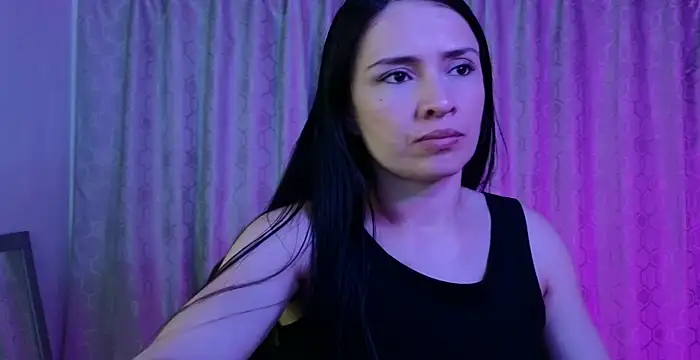 Snapshot of cristal_hilton_10 chatting on 02/27/26, 11:05 cristal hilton 10 online show from 02/27/26, 11:05