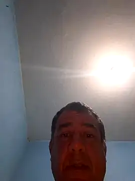 Carlossantos07 online show from 04/06/26, 09:43
