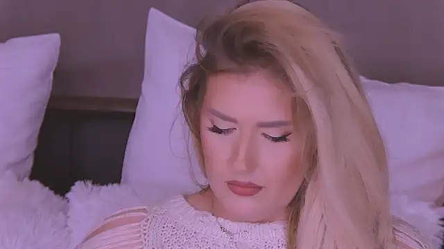 OndinaNoir online show from 12/18/24, 09:29