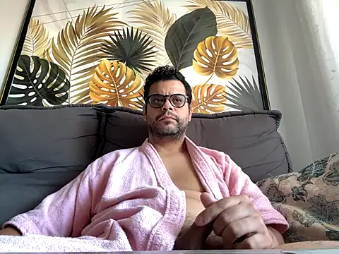 Snapshot of HornyBeachBoyBR chatting on 06/03/26, 01:14 HornyBeachBoyBR online show from 06/03/26, 01:14