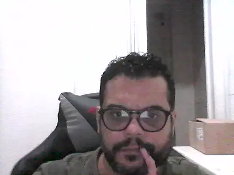 Snapshot of HornyBeachBoyBR chatting on 07/03/26, 07:20 HornyBeachBoyBR online show from 07/03/26, 07:20