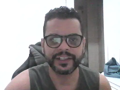 Snapshot of HornyBeachBoyBR chatting on 08/03/26, 12:32 HornyBeachBoyBR online show from 08/03/26, 12:32