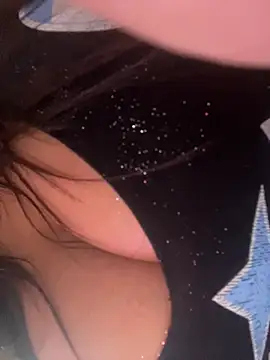 Snapshot of izanmiller2001 chatting on 03/26/26, 06:46 izanmiller2001 online show from 03/26/26, 06:46