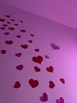 Snapshot of izanmiller2001 chatting on 04/11/26, 12:04 izanmiller2001 online show from 04/11/26, 12:04