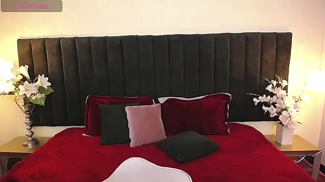 soft attraction online show from 04/15/26, 07:58