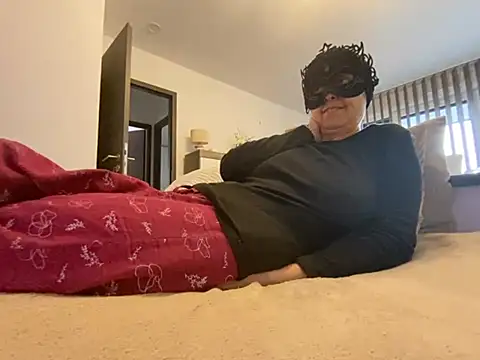 Snapshot of Marilou1983 chatting on 03/26/26, 08:42 Marilou1983 online show from 03/26/26, 08:42