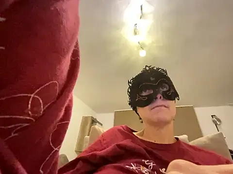 Snapshot of Marilou1983 chatting on 04/15/26, 08:31 Marilou1983 online show from 04/15/26, 08:31