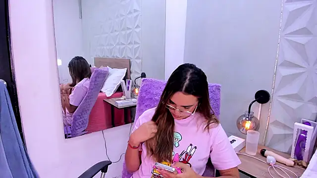 Stacey white  online show from 02/19/26, 08:16