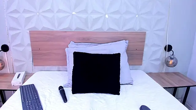 Stacey white  online show from 03/12/26, 08:26