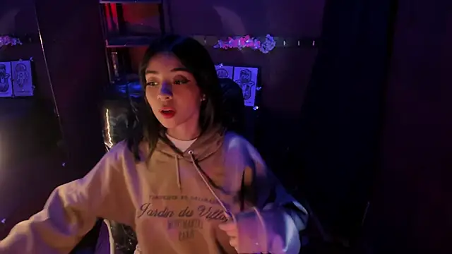 Snapshot of Vic_beckeer chatting on 12/01/24, 09:26 Vic beckeer online show from 12/01/24, 09:26