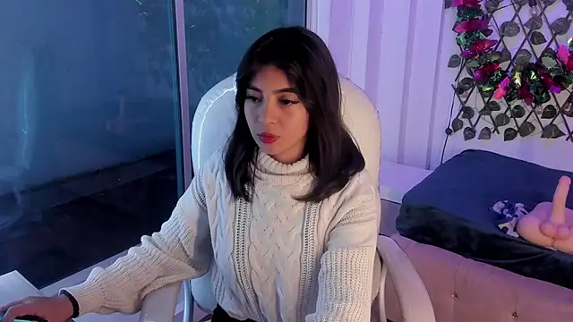 Snapshot of Vic_beckeer chatting on 12/24/24, 04:55 Vic beckeer online show from 12/24/24, 04:55