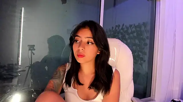 Snapshot of Vic_beckeer chatting on 02/22/25, 09:45 Vic beckeer online show from 02/22/25, 09:45