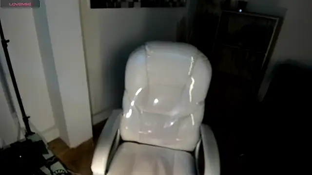 Snapshot of Vic_beckeer chatting on 09/14/25, 02:16 Vic beckeer online show from 09/14/25, 02:16