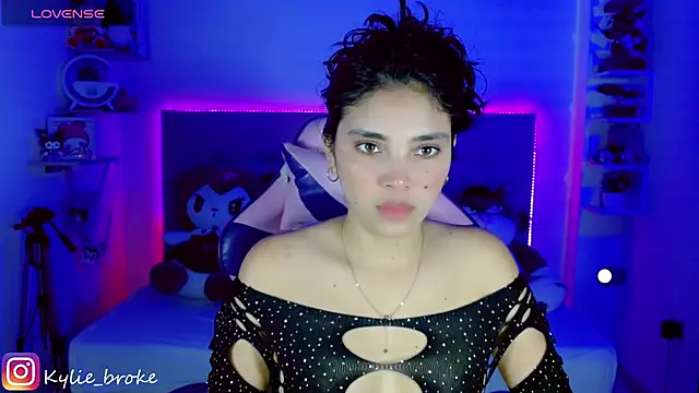 Snapshot of Kylie_brokee chatting on 02/01/25, 09:08 Kylie brokee online show from 02/01/25, 09:08