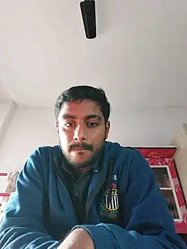 Snapshot of lm12334 chatting on 01/11/26, 09:36 lm12334 online show from 01/11/26, 09:36