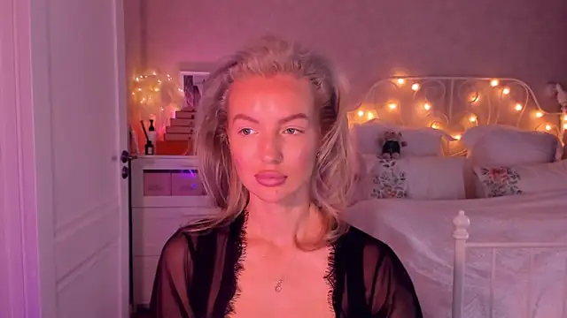 aestetick online show from 11/17/25, 08:20