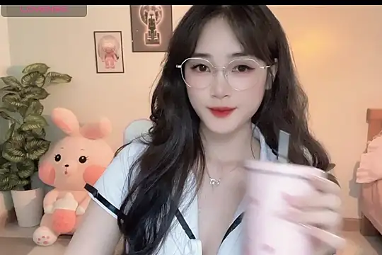  Aimy  online show from 10/12/25, 04:11