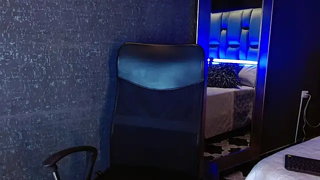 AmmyJones  online show from 07/18/26, 06:45