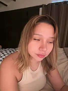 Snapshot of -SofiaCastillo- chatting on 03/19/26, 04:22 -SofiaCastillo- online show from 03/19/26, 04:22