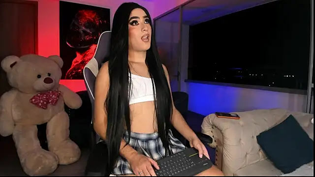 Snapshot of miss_sophie98 chatting on 11/17/25, 02:50 miss sophie98 online show from 11/17/25, 02:50