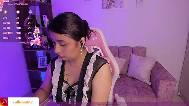 x allison online show from 09/30/25, 11:43