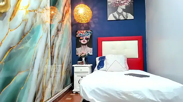 Snapshot of BustyAmanda chatting on 11/11/25, 08:09 BustyAmanda online show from 11/11/25, 08:09