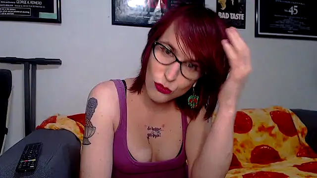 Snapshot of RyffBurnz chatting on 04/09/26, 12:21 RyffBurnz online show from 04/09/26, 12:21