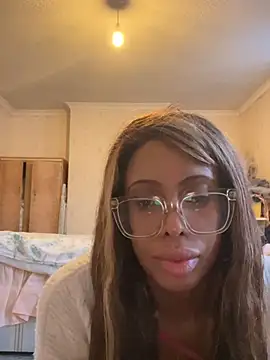 Snapshot of nolotymfcXo chatting on 12/22/24, 09:00 nolotymfcXo online show from 12/22/24, 09:00