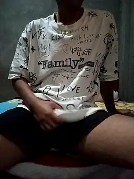 Snapshot of Thiago_46 chatting on 04/27/26, 10:19 Thiago 46 online show from 04/27/26, 10:19