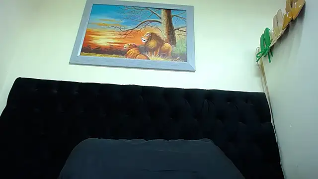 Snapshot of SpicyQueenxxxx chatting on 02/02/25, 04:37 SpicyQueenxxxx online show from 02/02/25, 04:37